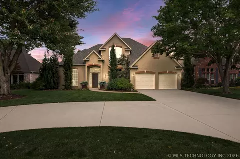 5726 E 101st Pl, Tulsa, OK 74137