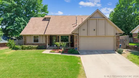 5732 E 64th St, Tulsa, OK 74136