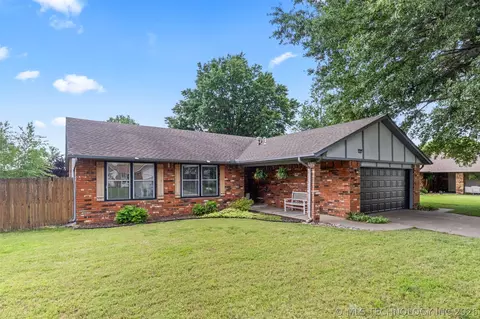 10002 E 117th Pl S, Bixby, OK 74008