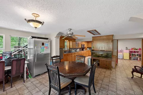 Dining - 9596 N 447 Rd, Spavinaw, OK 74366 photo 1 of 3