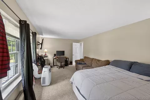 Bedroom - 9596 N 447 Rd, Spavinaw, OK 74366 photo 2 of 5