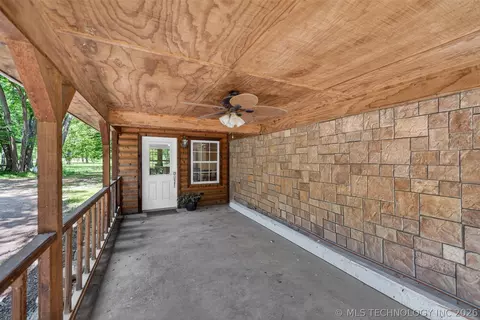 Exterior - 9596 N 447 Rd, Spavinaw, OK 74366 photo 2 of 4