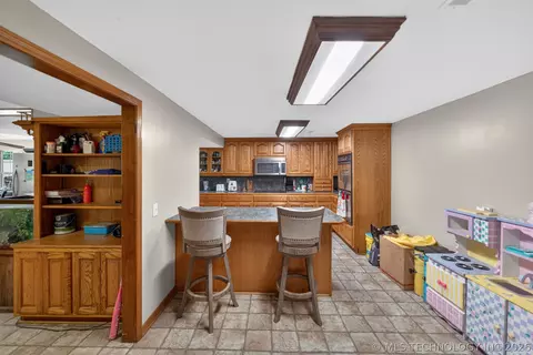 Kitchen - 9596 N 447 Rd, Spavinaw, OK 74366 photo 4 of 5
