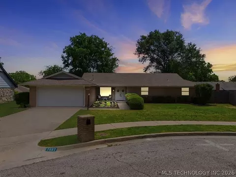 7027 E 47th St, Tulsa, OK 74145
