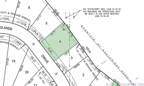 565 Woodlands Dr, Tahlequah, OK 74464
