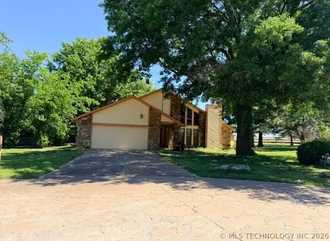 25661 Chestnut Dr, Broken Arrow, OK 74014