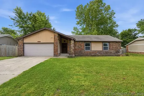 20930 E 38th St S, Broken Arrow, OK 74014