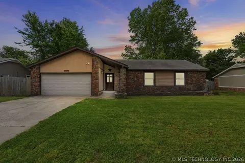 20930 E 38th St S, Broken Arrow, OK 74014