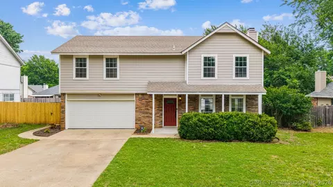 4929 S Poplar Ave, Broken Arrow, OK 74011
