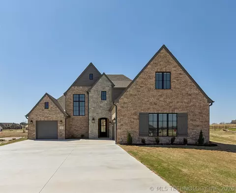 10926 N 86th East Ct, Owasso, OK 74055