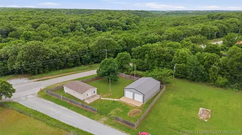 111 W Leonard St, Jay, OK 74346