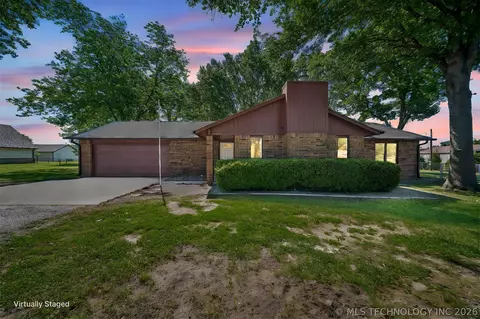 9272 E Misty Dr, Claremore, OK 74019