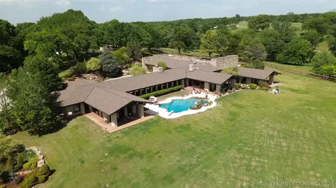 16906 S 241st East Ave, Coweta, OK 74429