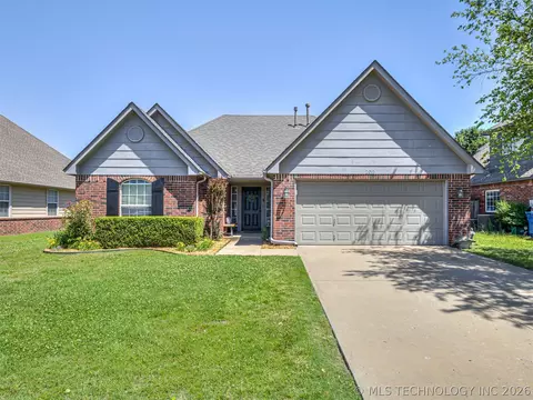 2012 E Princeton St, Broken Arrow, OK 74012