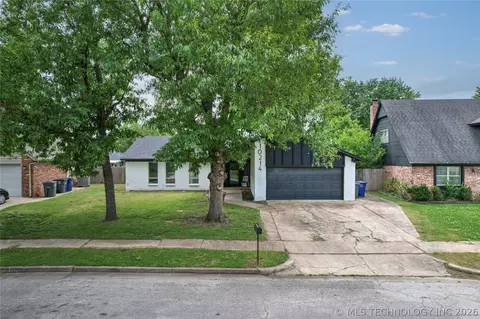 Exterior - 10214 E 24th St, Tulsa, OK 74129 photo 7 of 7