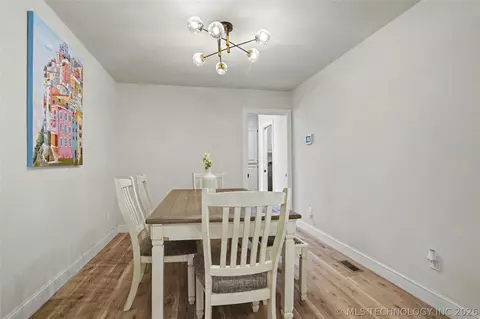 Dining - 10214 E 24th St, Tulsa, OK 74129 photo 4 of 4