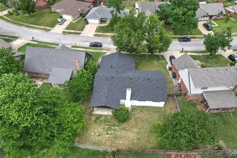 View/Area - 10214 E 24th St, Tulsa, OK 74129 photo 4 of 4
