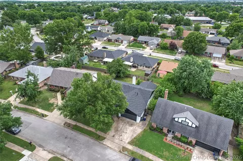 View/Area - 10214 E 24th St, Tulsa, OK 74129 photo 1 of 4