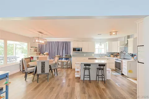 Kitchen - 115117 S 4278 Rd, Checotah, OK 74426 photo 5 of 5