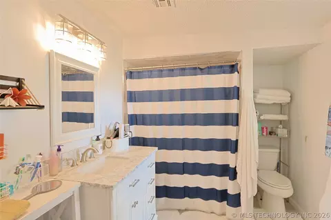 Bath - 115117 S 4278 Rd, Checotah, OK 74426 photo 1 of 4
