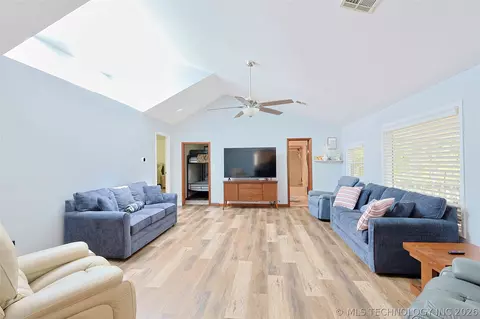 Living - 115117 S 4278 Rd, Checotah, OK 74426 photo 1 of 1