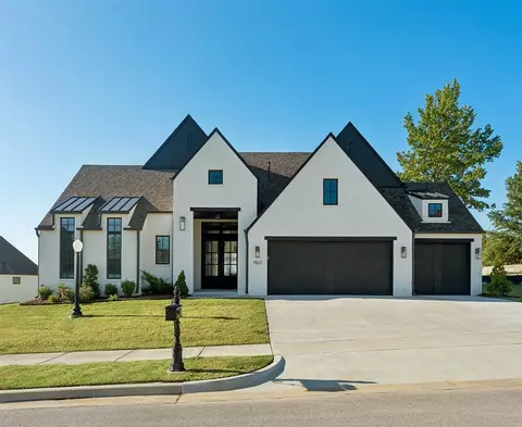 1507 Cedarwood Dr, Claremore, OK 74017