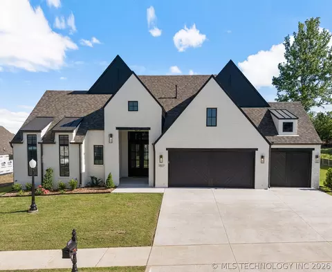1507 Cedarwood Dr, Claremore, OK 74017