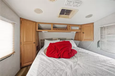 958 S Buffalo Rd, Stuart, OK 74570 photo 6
