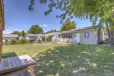 Exterior - 5116 E Cameron St, Tulsa, OK 74115 photo 8 of 10