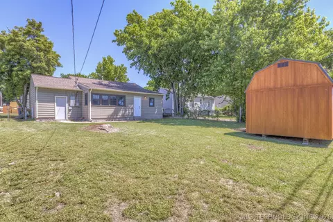 Exterior - 5116 E Cameron St, Tulsa, OK 74115 photo 6 of 10