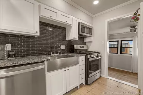 Kitchen - 5116 E Cameron St, Tulsa, OK 74115 photo 4 of 8