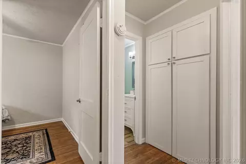 Entry Way - 5116 E Cameron St, Tulsa, OK 74115 photo 7 of 9