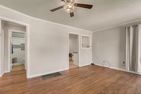 Living - 5116 E Cameron St, Tulsa, OK 74115 photo 4 of 7