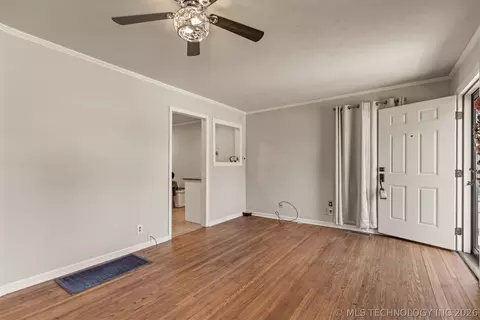 Living - 5116 E Cameron St, Tulsa, OK 74115 photo 3 of 7