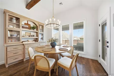 Dining - 803 E Delmar Pl, Broken Arrow, OK 74012 photo 3 of 4