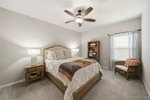 Bedroom - 803 E Delmar Pl, Broken Arrow, OK 74012 photo 4 of 7