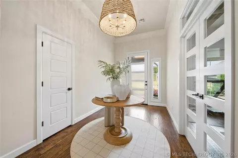 Entry Way - 803 E Delmar Pl, Broken Arrow, OK 74012 photo 3 of 4