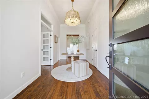 Entry Way - 803 E Delmar Pl, Broken Arrow, OK 74012 photo 2 of 4