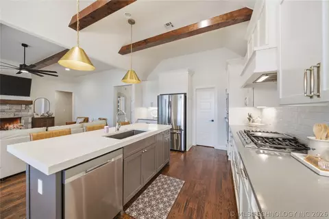 Kitchen - 803 E Delmar Pl, Broken Arrow, OK 74012 photo 1 of 7