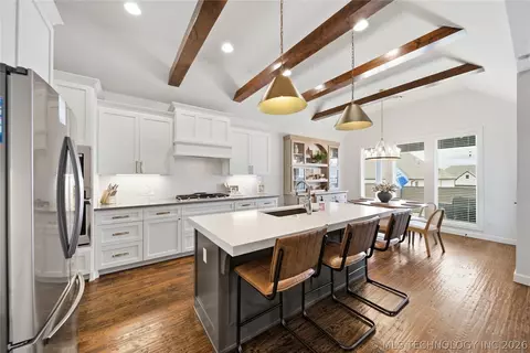 Kitchen - 803 E Delmar Pl, Broken Arrow, OK 74012 photo 3 of 7