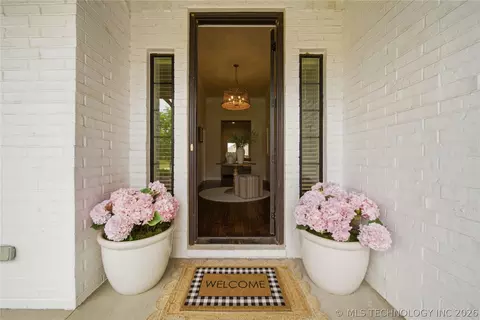 Entry Way - 803 E Delmar Pl, Broken Arrow, OK 74012 photo 1 of 4