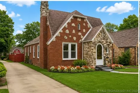 2636 E 14th St, Tulsa, OK 74104