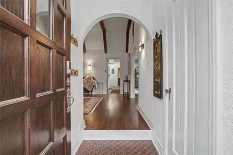 Entry Way - 2636 E 14th St, Tulsa, OK 74104 photo 1 of 2