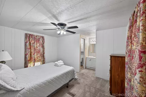 Bedroom - 9207 N 447 Rd, Spavinaw, OK 74366 photo 1 of 2