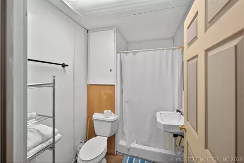 Bath - 9207 N 447 Rd, Spavinaw, OK 74366 photo 5 of 5