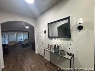Entry Way - 3509 E Sandusky St, Broken Arrow, OK 74014 photo 3 of 5