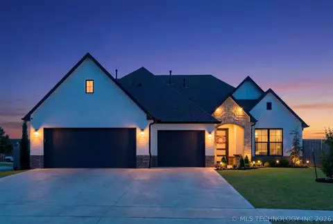 14214 E 91st St N, Owasso, OK 74055