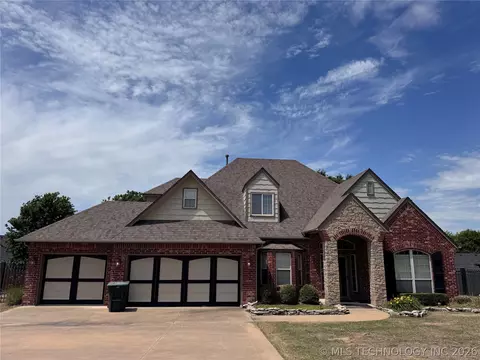 810 S Tallchief Ave, Skiatook, OK 74070