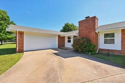 5841 S 73rd East Ave, Tulsa, OK 74145