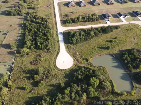 98 Royal Oak Dr, Durant, OK 74701
